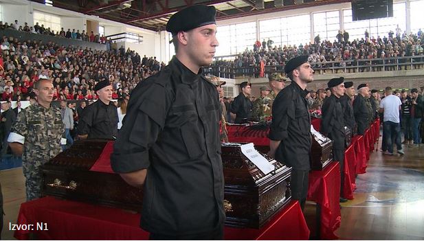 Sahrana u Prištini uz vojne počasti i uniforme OVK